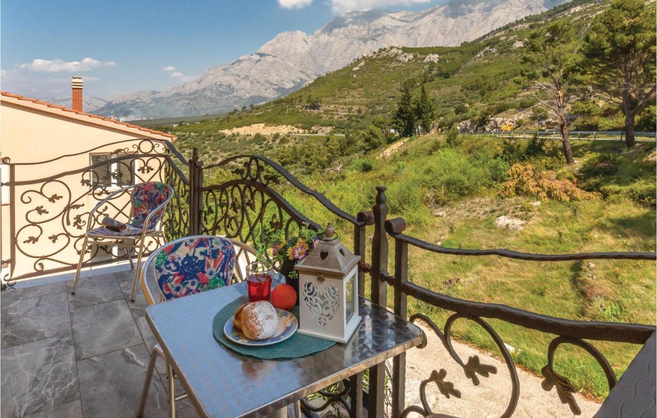 Beautiful Apartment In Krvavica With Kitchen Εξωτερικό φωτογραφία