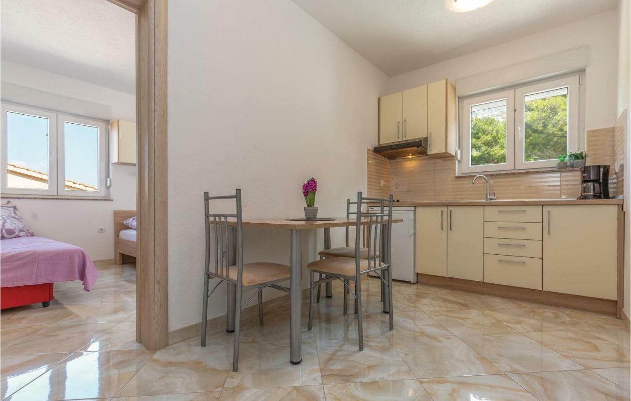 Beautiful Apartment In Krvavica With Kitchen Εξωτερικό φωτογραφία